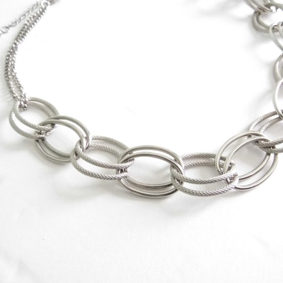 OVAL Double Link Chain Necklace - Picture 2 of 2
